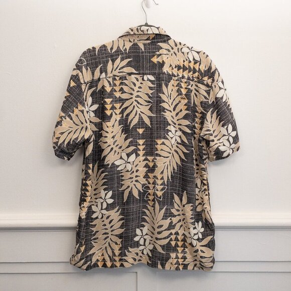 Quiksilver Waterman Collection Hawaiian Shirt Size M Black Beige Floral Print - Picture 2 of 5